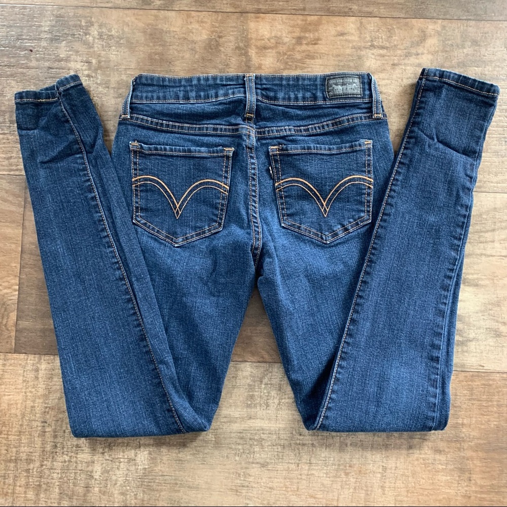 Levi Jeans - Picture 1 of 7